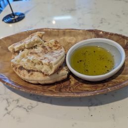 Pre meal pita - myo EVOO dipping combo Pre meal pita - myo EVOO dipping combo