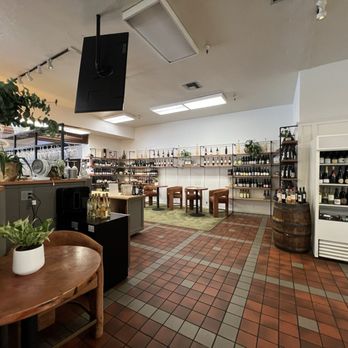 Sonoma Cheese Factory - Cheese Shops Near Me - Sonoma, California