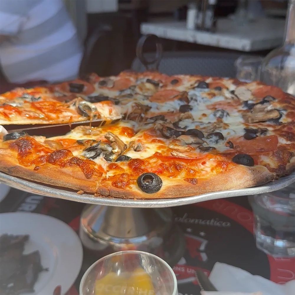 Cafe Diplomatico Restaurant & Pizzeria