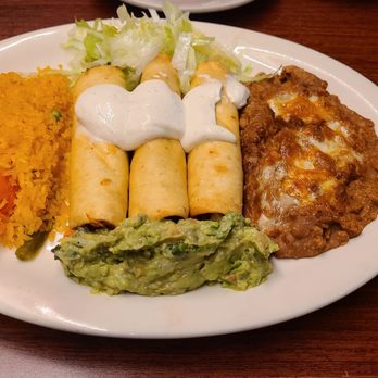 El Molcajete Mexican Resturant - Chimichongas - Mexican Near Me - Riverdale, New Jersey