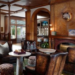 The Alexander Bar & Boar's Head Lounge