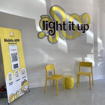 Happy Lemon - Cute sitting area! - Bubble Tea Near Me - Norco, California