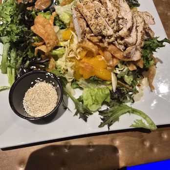 Ford's Garage Orlando International Outlets - Thai Chicken Salad - Burgers Near Me - Orlando, Florida Ford's Garage Orlando International Outlets - Thai Chicken Salad - Burgers Near Me - Orlando, Florida
