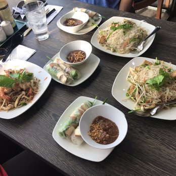 Viet Kitchen - Tofu Mí, Shrimp Mí, and GỎI CUỐN CHAY (SUMMER ROLLS) - Vietnamese Near Me - Tampa, Florida Viet Kitchen - Tofu Mí, Shrimp Mí, and GỎI CUỐN CHAY (SUMMER ROLLS) - Vietnamese Near Me - Tampa, Florida