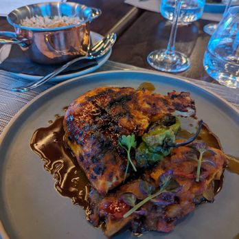 Skye Avenue Kitchen & Lounge - Canadian (New) Near Me - Surrey, British Columbia