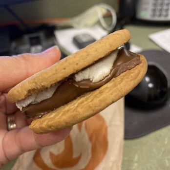 Blaze Pizza - S'more pie - Pizza Near Me - Camp Hill, Pennsylvania Blaze Pizza - S'more pie - Pizza Near Me - Camp Hill, Pennsylvania