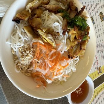 Pho Sam - Grilled chicken vermicelli bowl - Vietnamese Near Me - San Ramon, California Pho Sam - Grilled chicken vermicelli bowl - Vietnamese Near Me - San Ramon, California