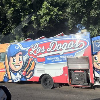 Los Dogos - Yummy - Food Trucks Near Me - East Rancho Dominguez, California Los Dogos - Yummy - Food Trucks Near Me - East Rancho Dominguez, California