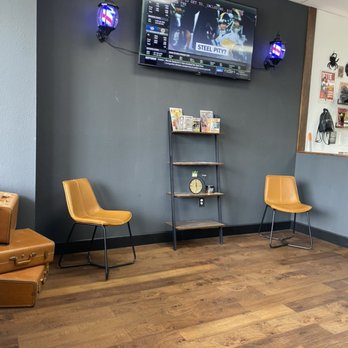 District Barber Company - Barbers Near Me - Glendale, Arizona