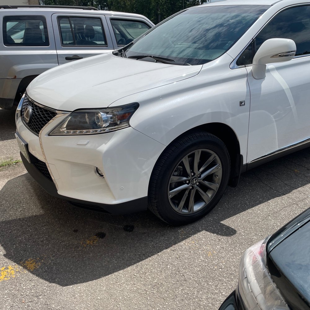 Elegance Auto Restyling - Nice and shiny! - Auto Detailing Near Me - Saint-Laurent, Quebec