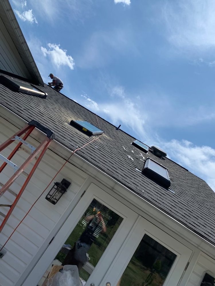 Slide of Caseres General Contractor