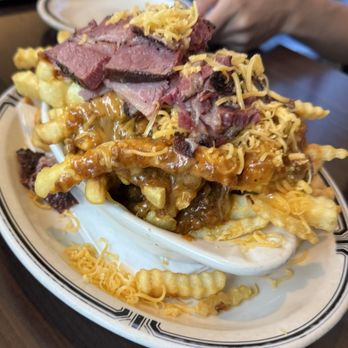 Langer's Delicatessen - Pastrami Chili Cheese Fries - Delis Near Me - Los Angeles, California