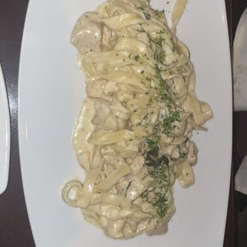 Amelia's - Bars Near Me - Stoughton, Massachusetts