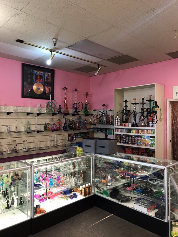 EZ SMOKES PLUS VAPOR Updated August 2024 2250 E Tropicana Ave, Las