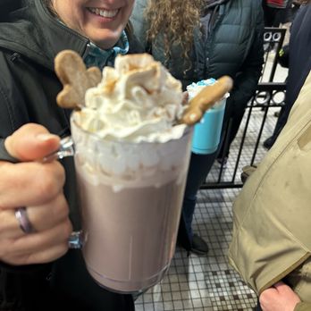 Kings Island - Gingerbread hot chocolate - Amusement Parks Near Me - Kings Mills, Ohio Kings Island - Gingerbread hot chocolate - Amusement Parks Near Me - Kings Mills, Ohio