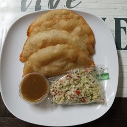 Antojitos la Lupita - Enpanadas de carne y pollo