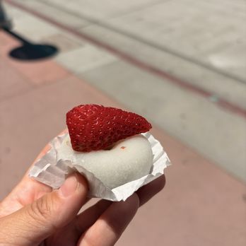 Fugetsu-Do - Candy Stores Near Me - Los Angeles, California Fugetsu-Do - Candy Stores Near Me - Los Angeles, California