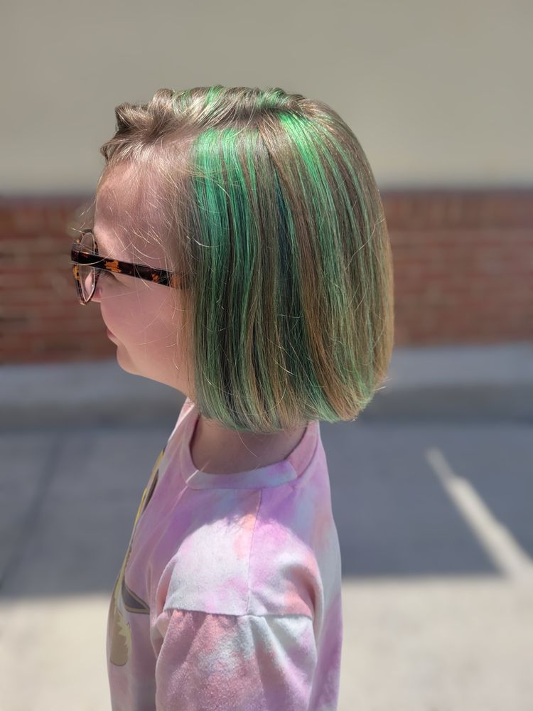 Pretty in Purple Logo