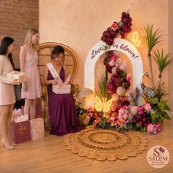 Love's in Bloom Bridal Shower decoration. Balloons, flowers and lit butterflies by Salem Balloons and Flowers.