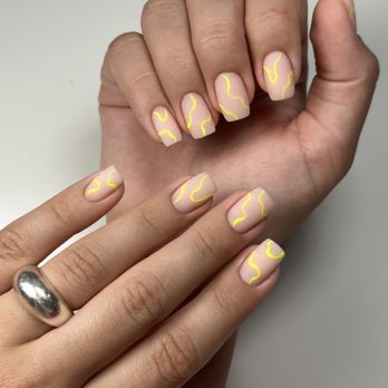 Marisa Nails - Nail Salons Near Me - Sherman Oaks, California