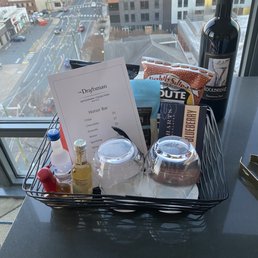Honor bar