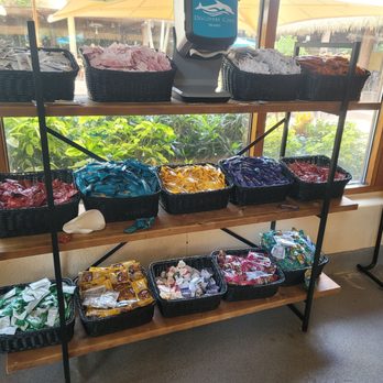 Discovery Cove - Condiments rack - Amusement Parks Near Me - Orlando, Florida Discovery Cove - Condiments rack - Amusement Parks Near Me - Orlando, Florida