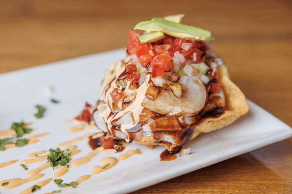 CRUDA MARISCOS & OYSTER BAR 299 Photos & 177 Reviews 31 N Scott Ave