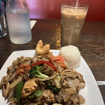 Thai On Main Street - Thai Near Me - Monroe, Washington Thai On Main Street - Thai Near Me - Monroe, Washington
