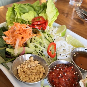 Lunchboxx - Veggies and sauces with Vietnamese Lettuce Wraps - American Near Me - Denver, Colorado