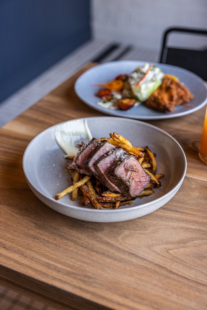 SAMUEL’S Updated August 2024 103 Photos & 68 Reviews 113 SE 4th