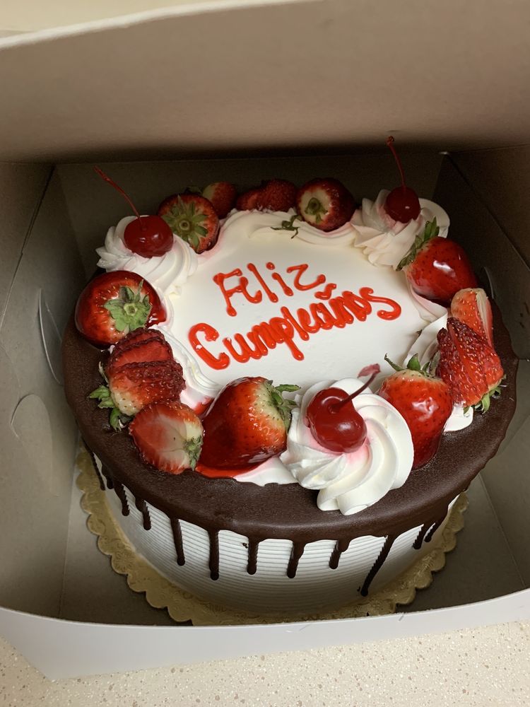 Pasteleria Y Panaderia El Guero