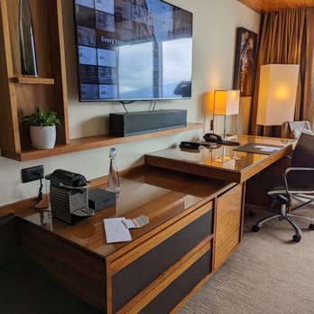 Fairmont Pacific Rim - Harbor view gold room - Hotels Near Me - Vancouver, British Columbia Fairmont Pacific Rim - Harbor view gold room - Hotels Near Me - Vancouver, British Columbia