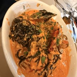 Seafood pasta. DELICIOUS! Seafood pasta. DELICIOUS!