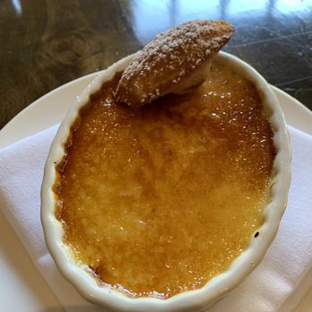 The Roundhouse Hotel - Crème Brûlée- Up close - New American Near Me - Beacon, New York The Roundhouse Hotel - Crème Brûlée- Up close - New American Near Me - Beacon, New York