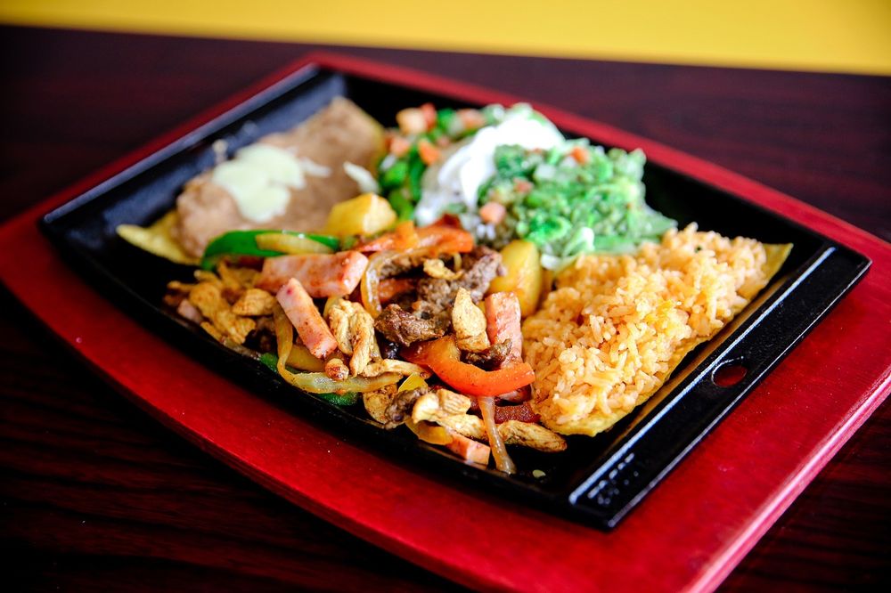 La Luna Mexican Restaurant — Mexican restaurant in Mattoon