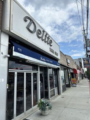 Delite Bakery by null