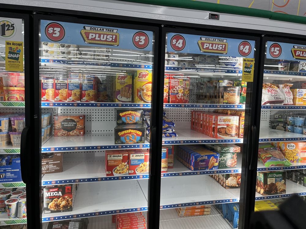 DOLLAR TREE Updated October 2024 16 Reviews 2130 E Santa Fe St