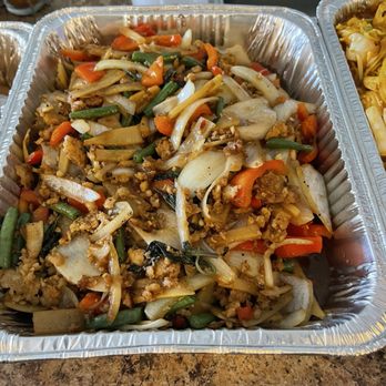 Mon Thai Restaurant - Pork Pad Kra Pao - Thai Near Me - Lakewood, Colorado Mon Thai Restaurant - Pork Pad Kra Pao - Thai Near Me - Lakewood, Colorado