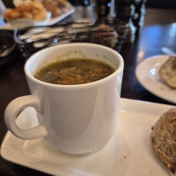 Cedric's Tavern - Pubs Near Me - Asheville, North Carolina