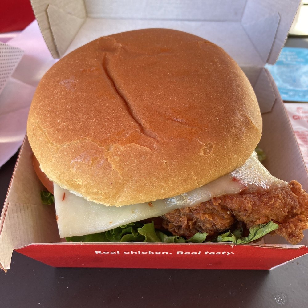 Chick-fil-A - Spicy Deluxe Sandwich - Fast Food Near Me - Pleasanton, California