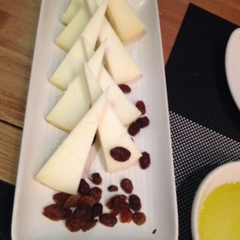Carmela - Sheep cheese - Spanish Near Me - Granada, GR