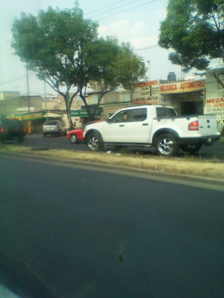 REFACCIONARIA LA BARATERA Eje Central Lázaro Cárdenas 579C, México