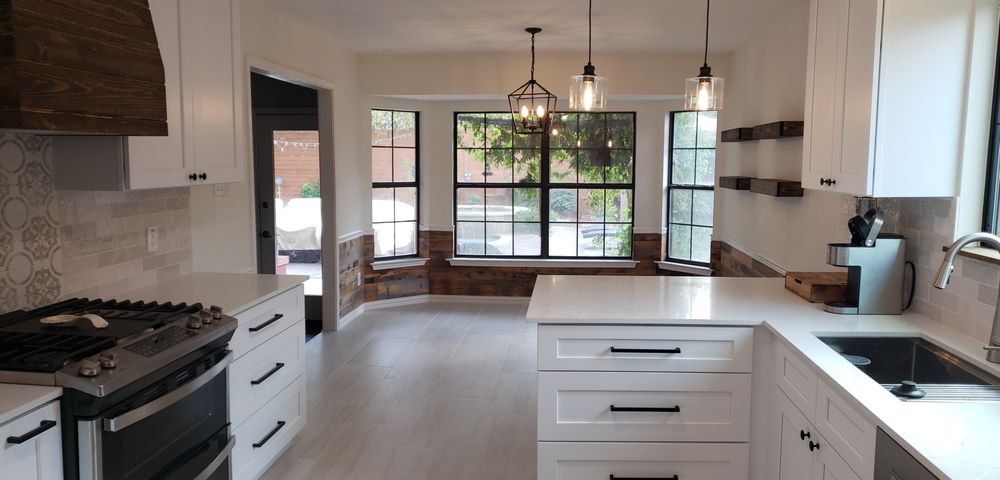 Slide of Advanced Construction and Remodeling