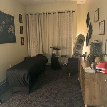 Kost Acupuncture & Herbal Healing - Treatment room - Acupuncture Near Me - Salem, Virginia Kost Acupuncture & Herbal Healing - Treatment room - Acupuncture Near Me - Salem, Virginia
