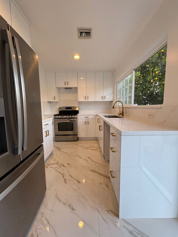 Slide of Solid Base Builders