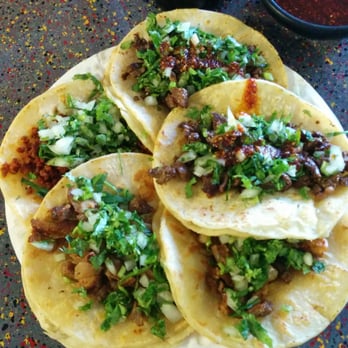 Tacos Sahuaro - 2 tacos al pastor, 2 carne asada and 1 chorizo. With salsa de aceite. - Tacos Near Me - Phoenix, Arizona