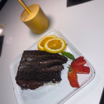 Batsí - Chocolate cake (dry and tasteless) - Seafood Near Me - Atlanta, Georgia Batsí - Chocolate cake (dry and tasteless) - Seafood Near Me - Atlanta, Georgia