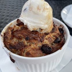 Vintage 61 Wine Bar and kitchen - Croissant bread pudding