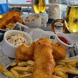 Fish'n'Chios with a view of the Queen Mary, how British is that? Fish'n'Chios with a view of the Queen Mary, how British is that?