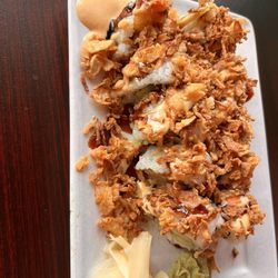 Lantern House Asian Bistro - Crispy sushi